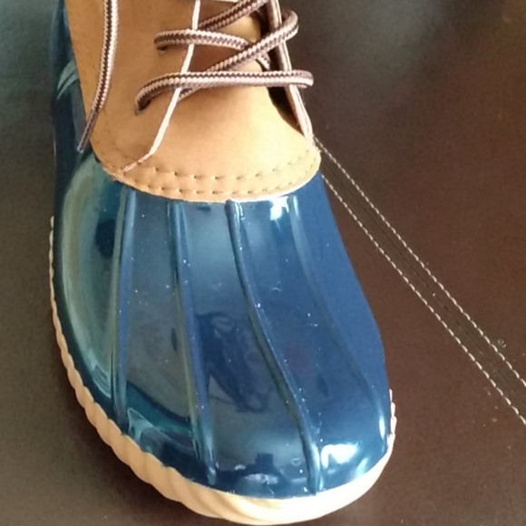 Boots - Picture 6 of 6